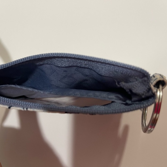 Vera Bradley Polar Bear ID Holder with Keyring - Picture 2 of 8